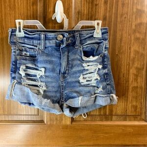 Women’s American Eagle size 4 denim high rise shortie jeans